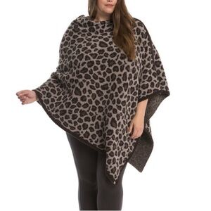 Barefoot Dreams CozyChic One Size Leopard Print Poncho.